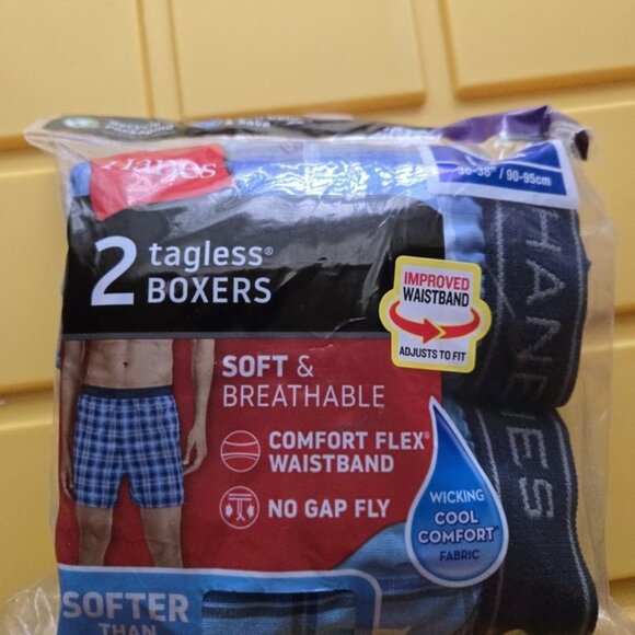Hanes Men's Blue Tagless Boxers - Picture 1 of 4